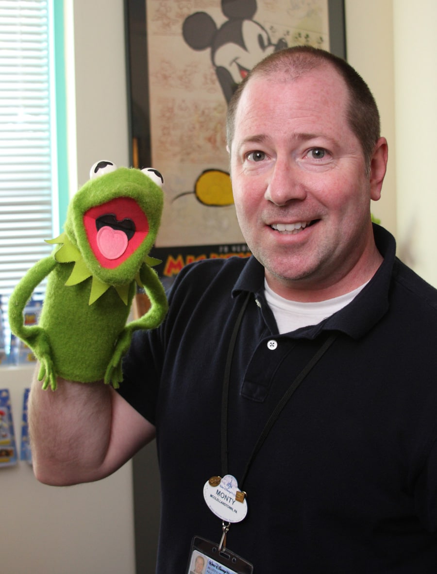 Disney 3" Vinylmation "Pepe" The Muppets #2 by Artist Monty Maldovan 