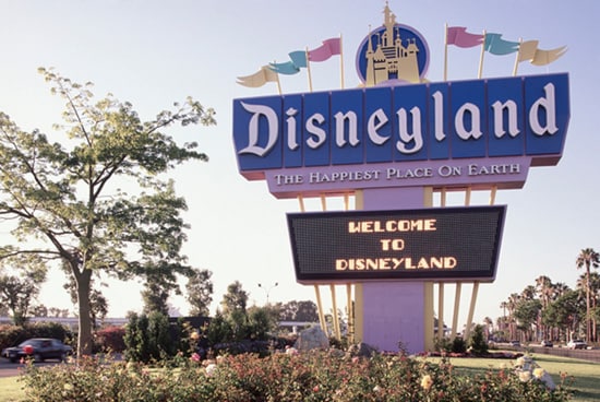 New Disneyland Sign Installed, 1989