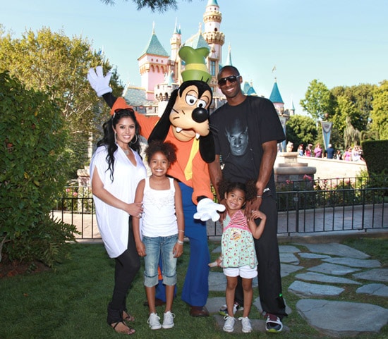 Goofy with the Bryant family