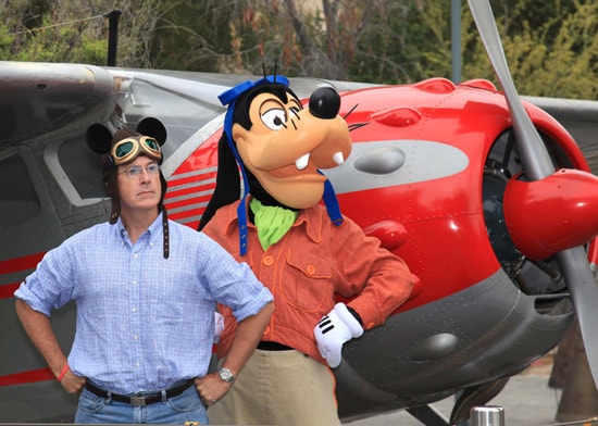 Stephen Colbert with Goofy at Disney California Adventure park 