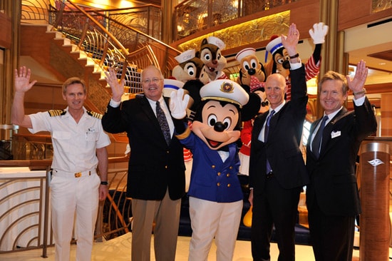 Disney Dream Commemorates Maritime Plaque Exchange with Governor