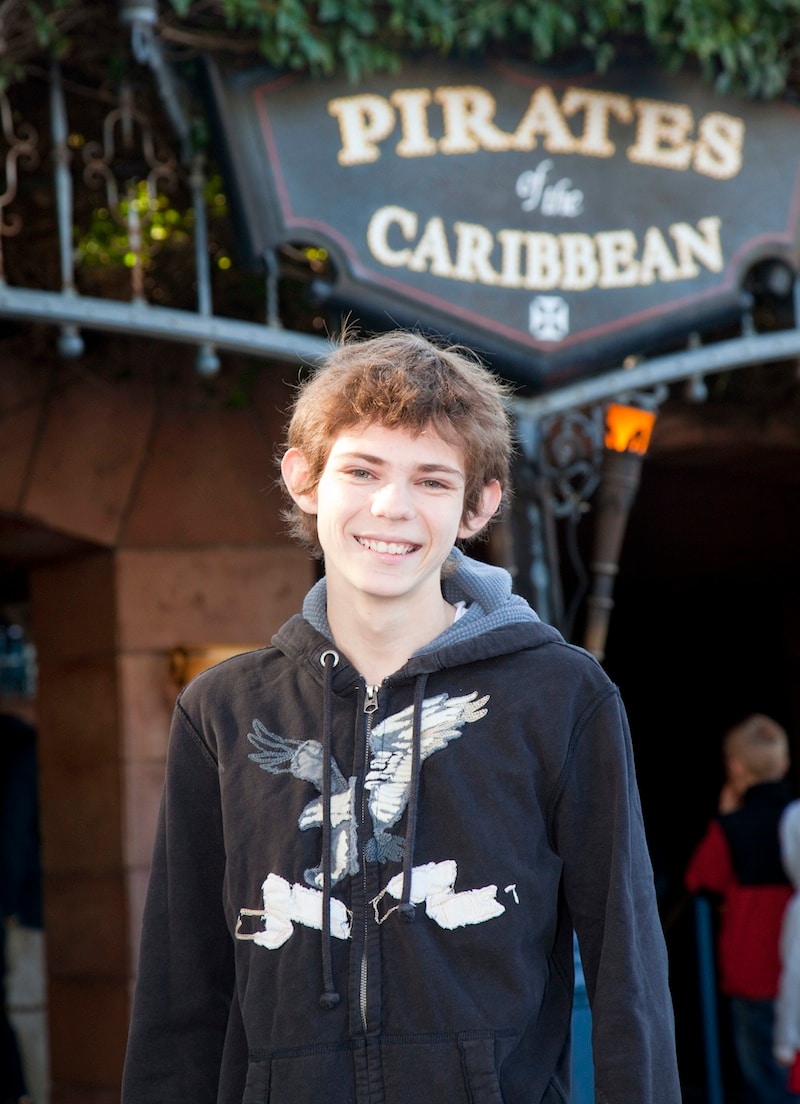 Robbie Kay, Youngest Cast Member of 'Pirates of the Caribbean: On Stranger  Tides' Visits Disneyland Park | Disney Parks Blog