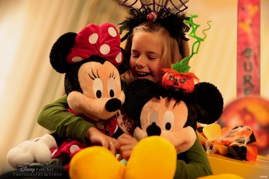 Mickeys’ ‘Spooktacular’ In-Room Celebration Returns to the Walt Disney World Resort