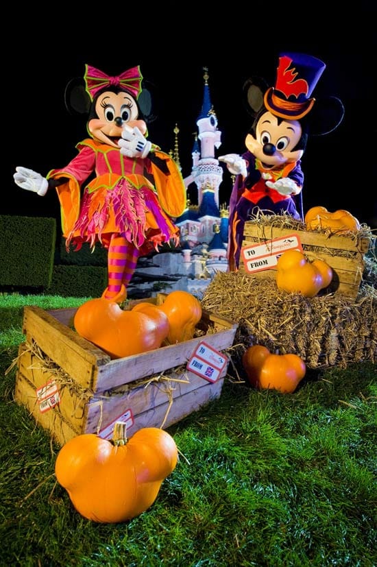 Behind The Scenes: Mickey Pumpkin Magic at Disneyland Paris