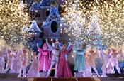 Princess Aurora’s Christmas Wish Lights Up the Sky at Disneyland Paris