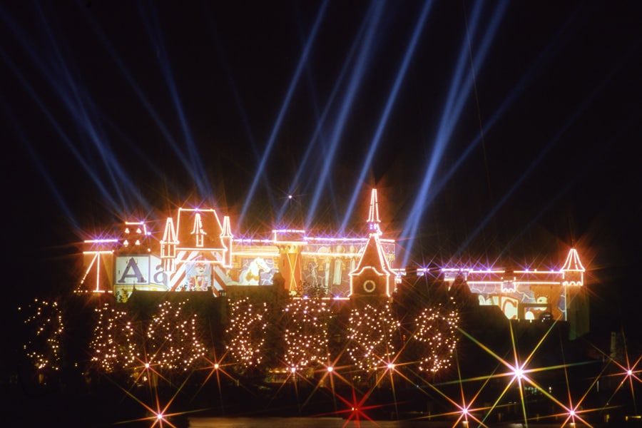 Vintage Walt Disney World: IllumiNations Blasts Off at ...
