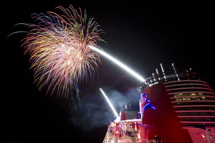 do cruise ships have fireworks on new year's eve