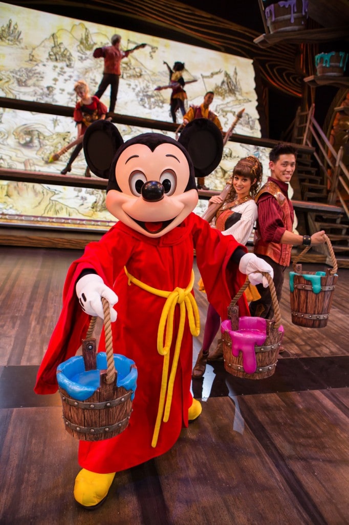 First Look: Mickey Mouse And Friends Onstage For ‘Mickey And The ...