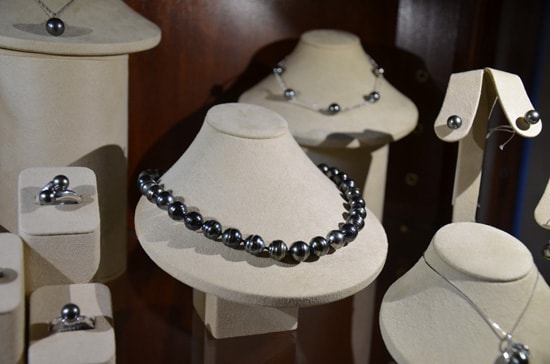 Maui Divers Tahitian Pearl Jewelry Collection Available at Hale Manu at Aulani, a Disney Resort & Spa