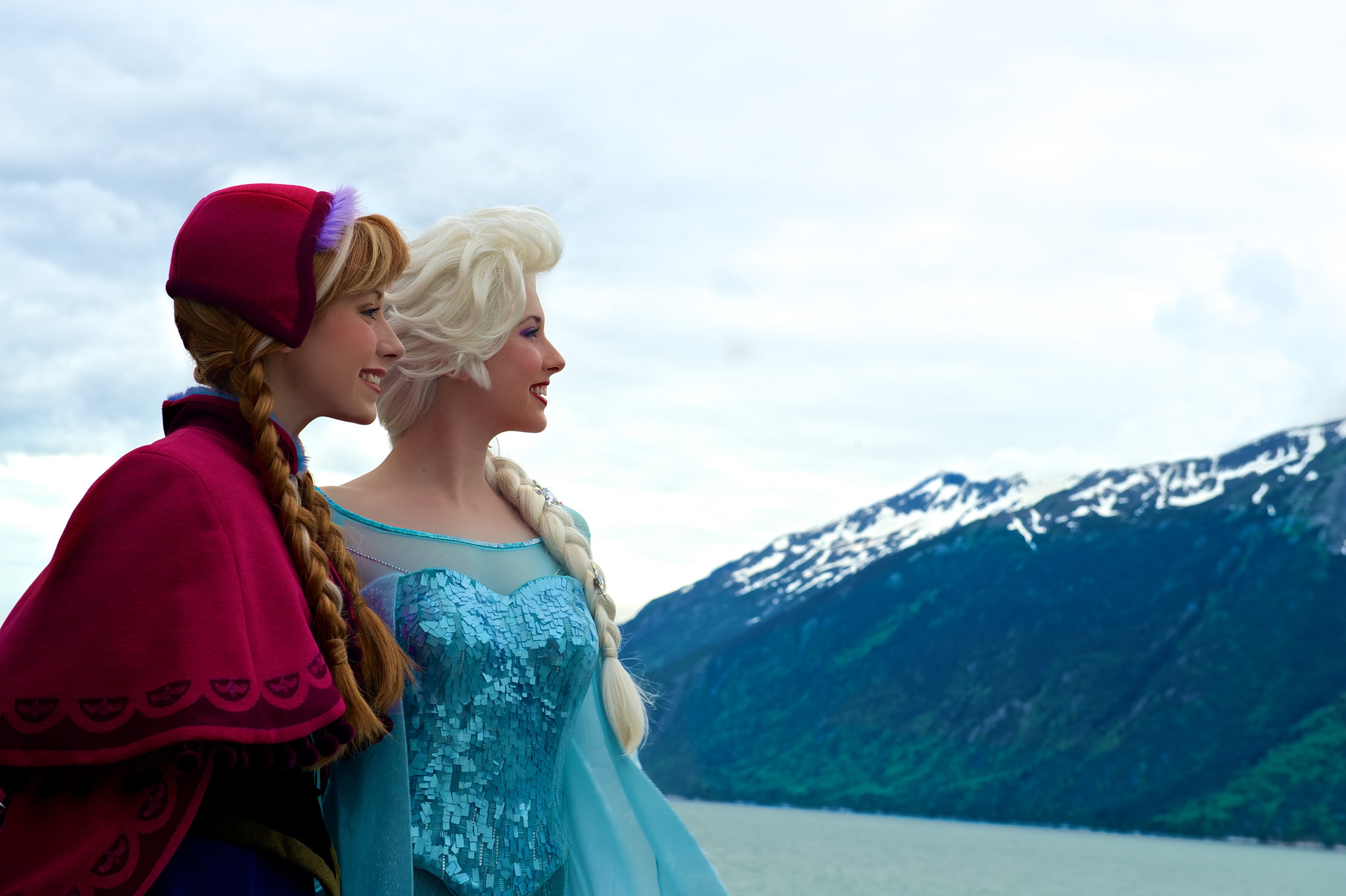 Anna And Elsas Royal Tour With Disney Cruise Line Disney Parks Blog