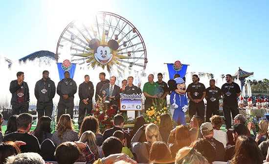 2015 Rose Bowl Teams, Florida State Seminoles and Oregon Ducks, Visit Disneyland Resort