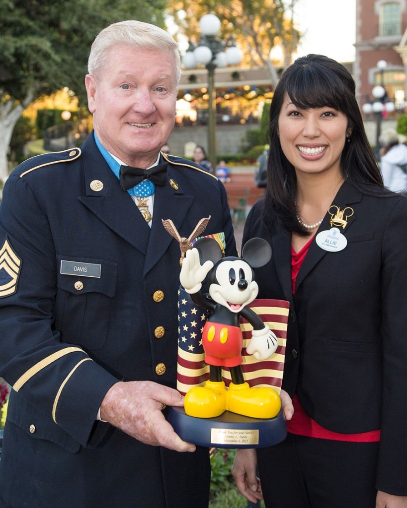 Top 5 Ways the Disneyland Resort Saluted Veterans for Veterans Day