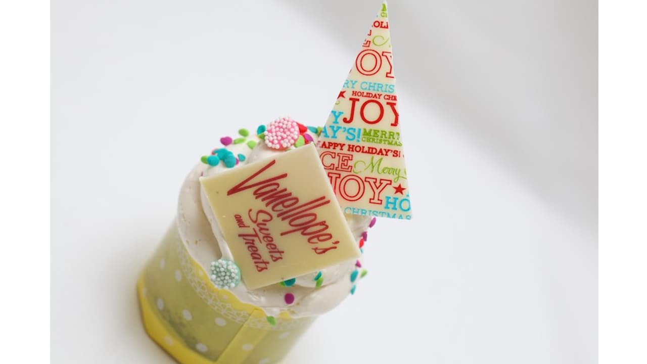 Recipe Christmas Red Velvet Cupcakes from Vanellope’s Recipe Christmas Red Velvet Cupcakes from Vanellope’s