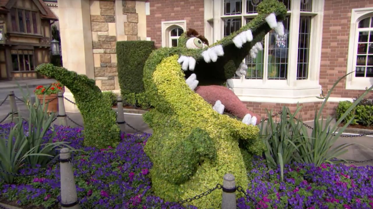 how thirsty topiaries stay hydrated during the epcot international