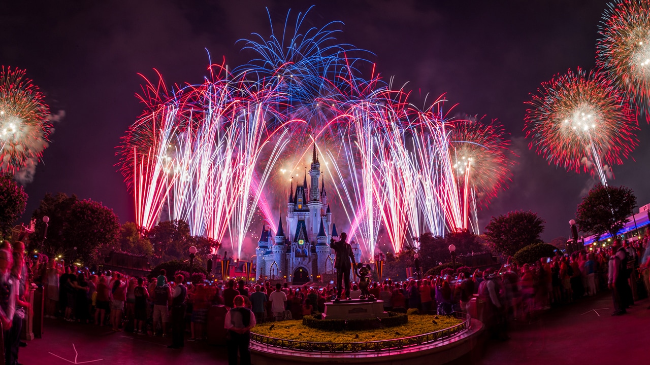 #DisneyParksLIVE: Watch ‘Disney’s Celebrate America! A Fourth of July Concert in the Sky’ Tonight at 8:50 p.m. ET