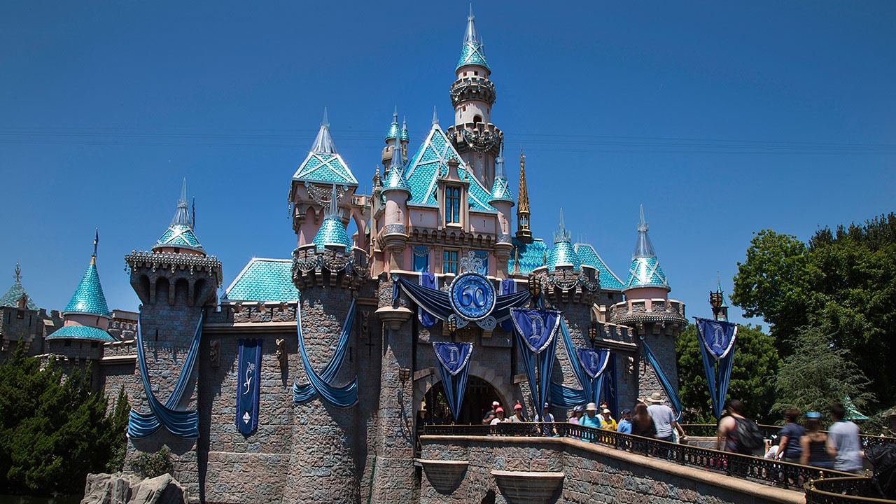 Ten Experiences You Can’t Miss at the Disneyland Resort this Summer
