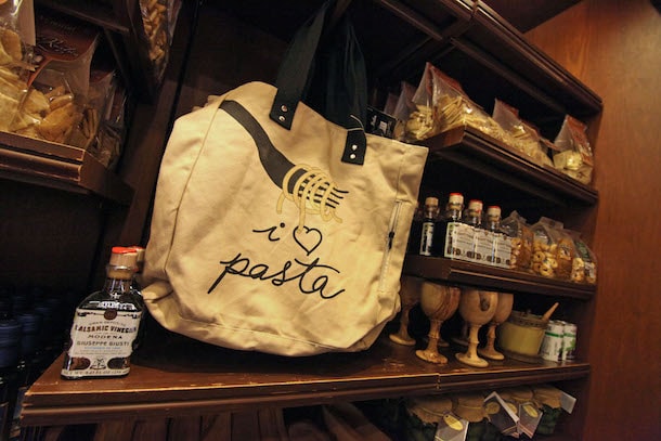 Unforgettable Shopping at Epcot – Italy Pavilion