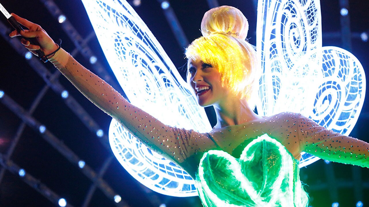 #DisneyParksLIVE: Watch ‘Paint the Night’ Parade Live at 8:50 p.m. PT