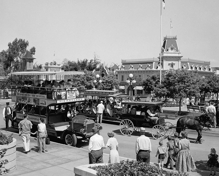 A Look Back: The Disneyland Omnibus Debuts in 1956