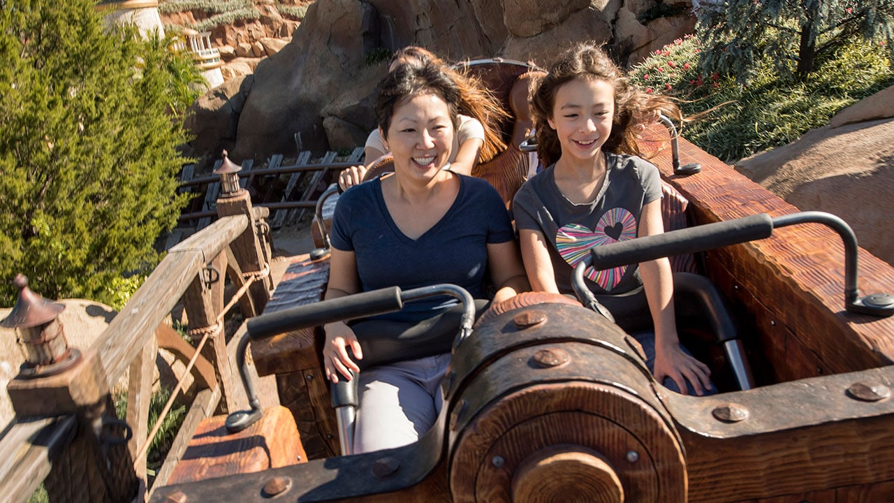 ‘Modern Family' Star Aubrey Anderson-Emmons Vacations at Walt Disney World Resort