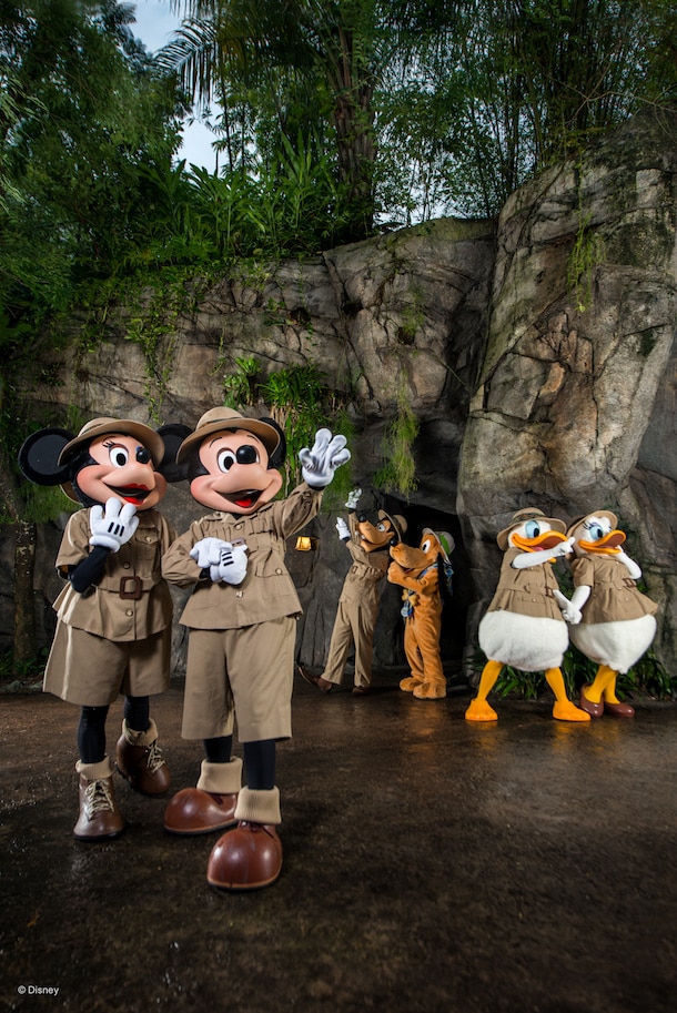 Stuff Your Stockings with Photos from Disney PhotoPass Service