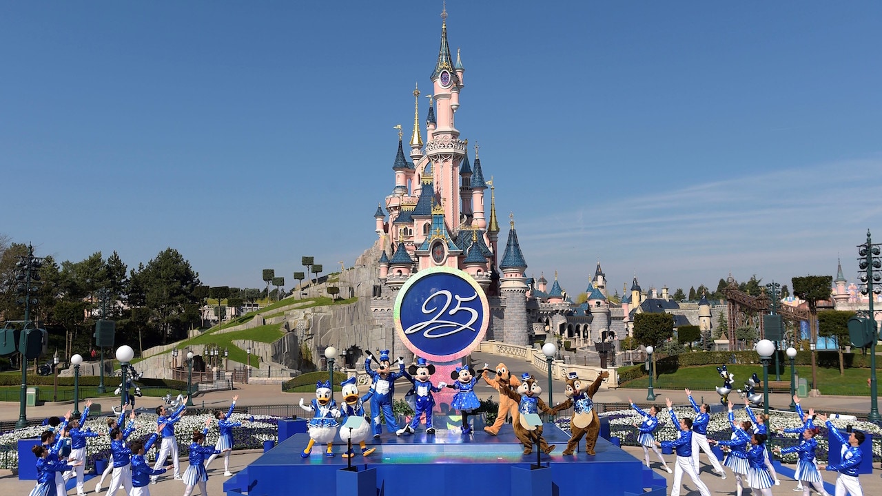 12 April 2017 Disney Land Paris Programm 25eme Anniversaire 25th Birthday 