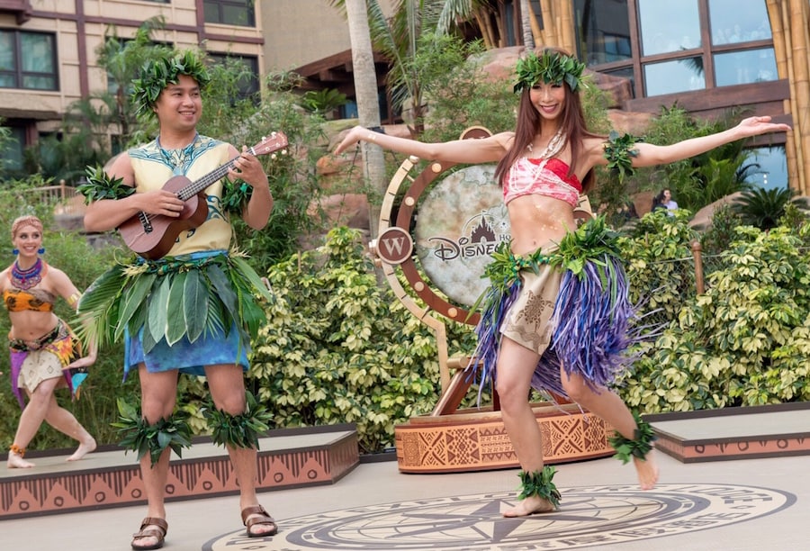 Hong Kong Disneyland Resort Celebrates the Grand Opening of Disney Explorers Lodge