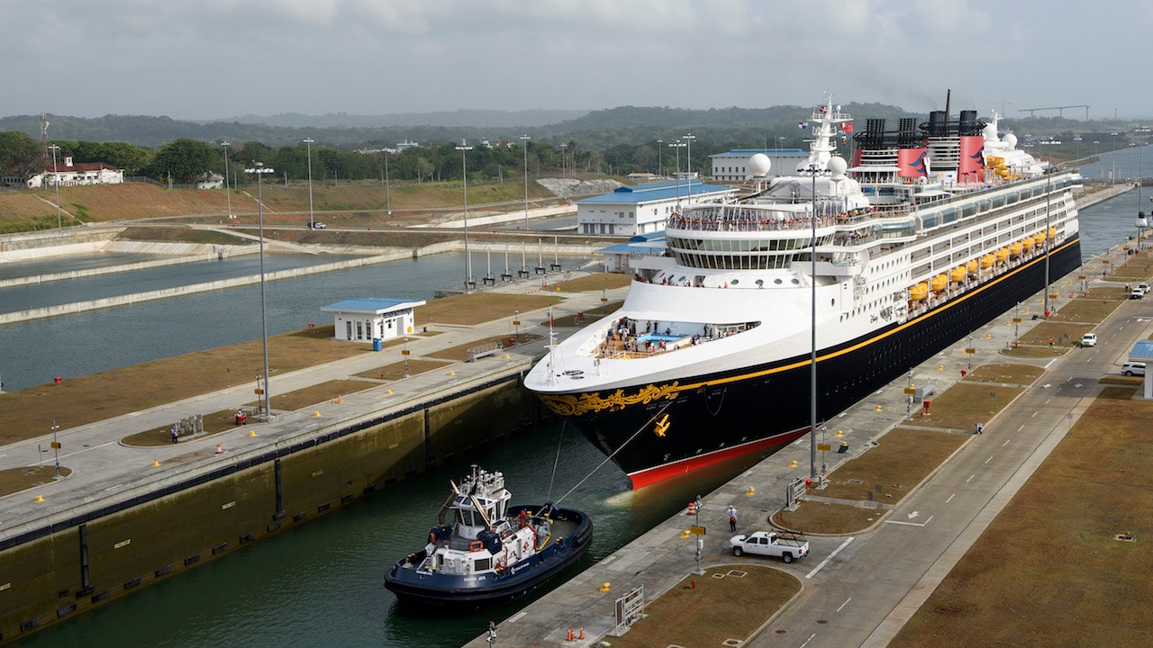 Disney confirma cruzeiro cruzando Canal do Panamá