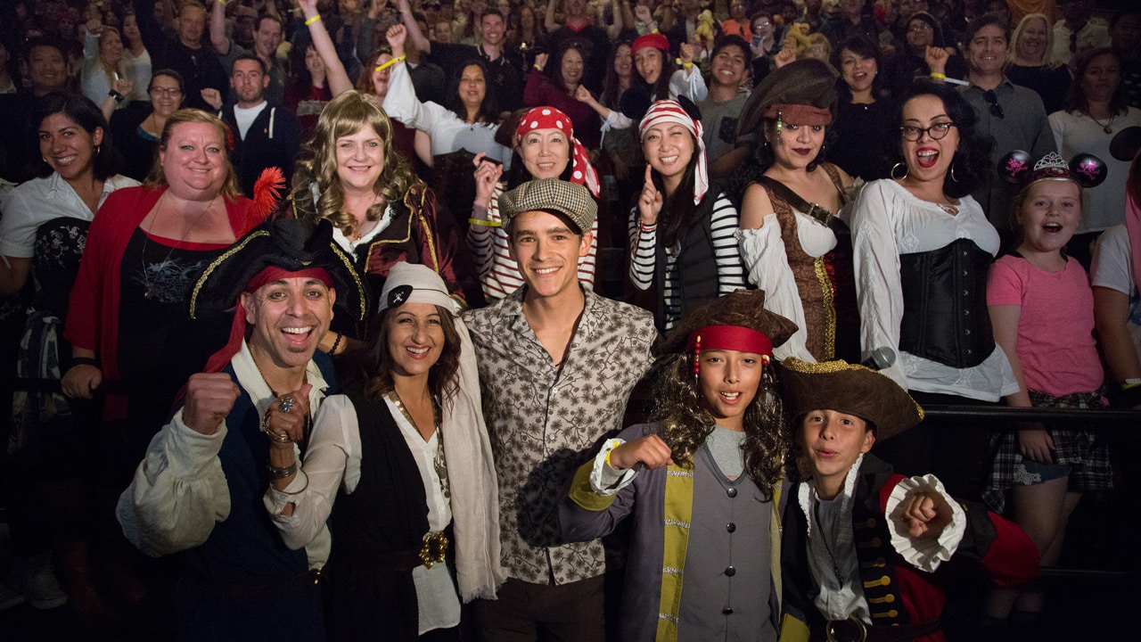 Disney Parks Blog Fans Among First to See ‘Pirates of the Caribbean: Dead Men Tell No Tales’ During Special Advanced Screening at the Disneyland Resort