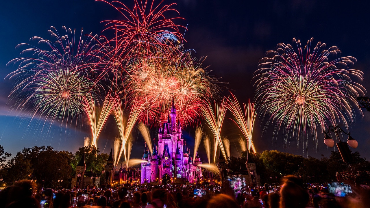 DisneyParksLIVE To Live Stream Fourth of July Fireworks July 4 at 855