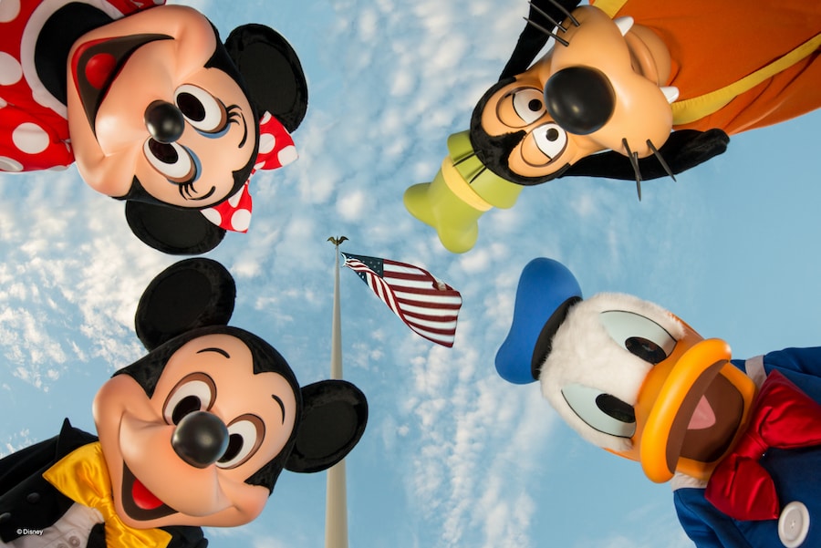Celebrate America with Patriotic Photos from Disney PhotoPass