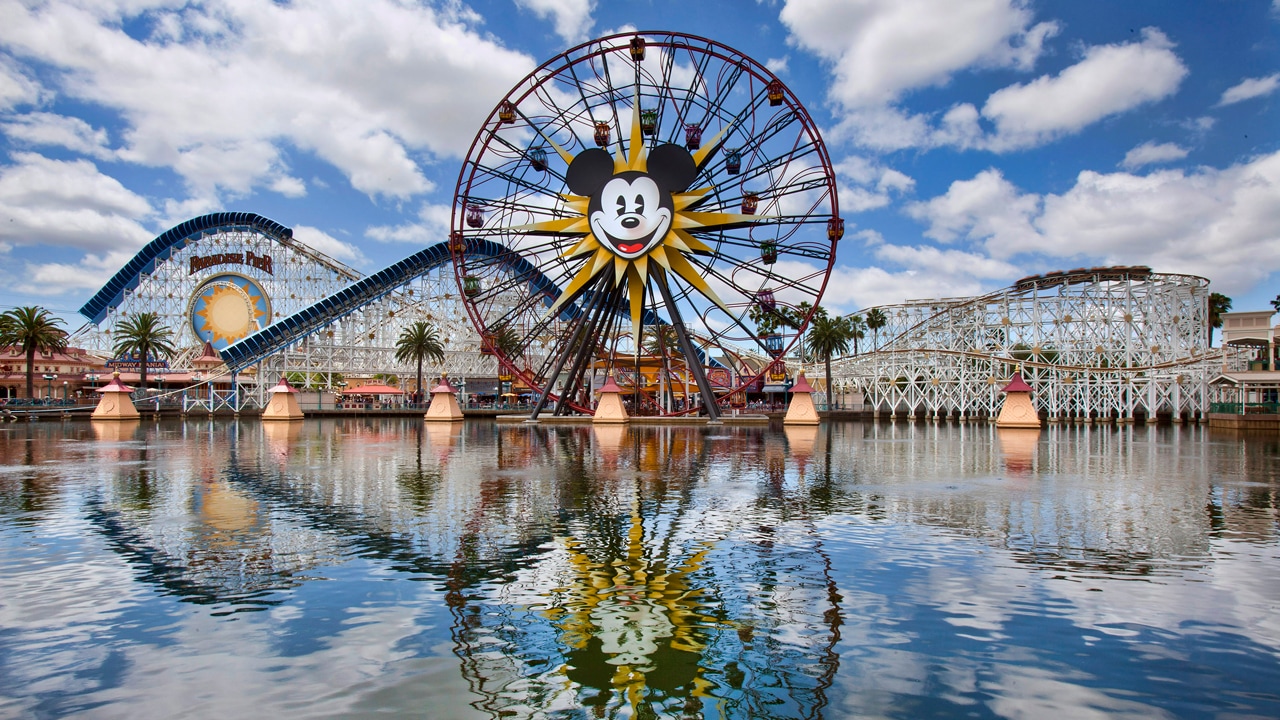 16 Must-Visit Amusement Parks, Theme Parks, and Waterparks in the