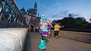 Runners Raced to Infinity and Beyond at the 2017 Disneyland Half Marathon Weekend