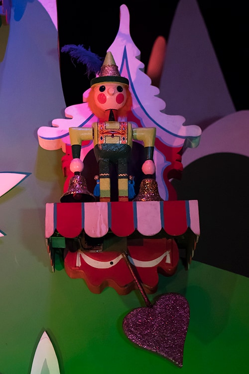 The Cultures of ‘it's a small world’ at Disneyland Park: Europe