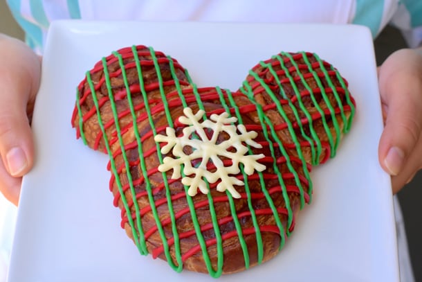 Holiday Cinnamon Roll at Mickey’s Very Merry Christmas Party