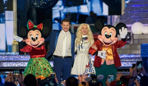  Julianne Hough and Nick Lachey host "The Wonderful World of Disney: Magical Holiday Celebration"