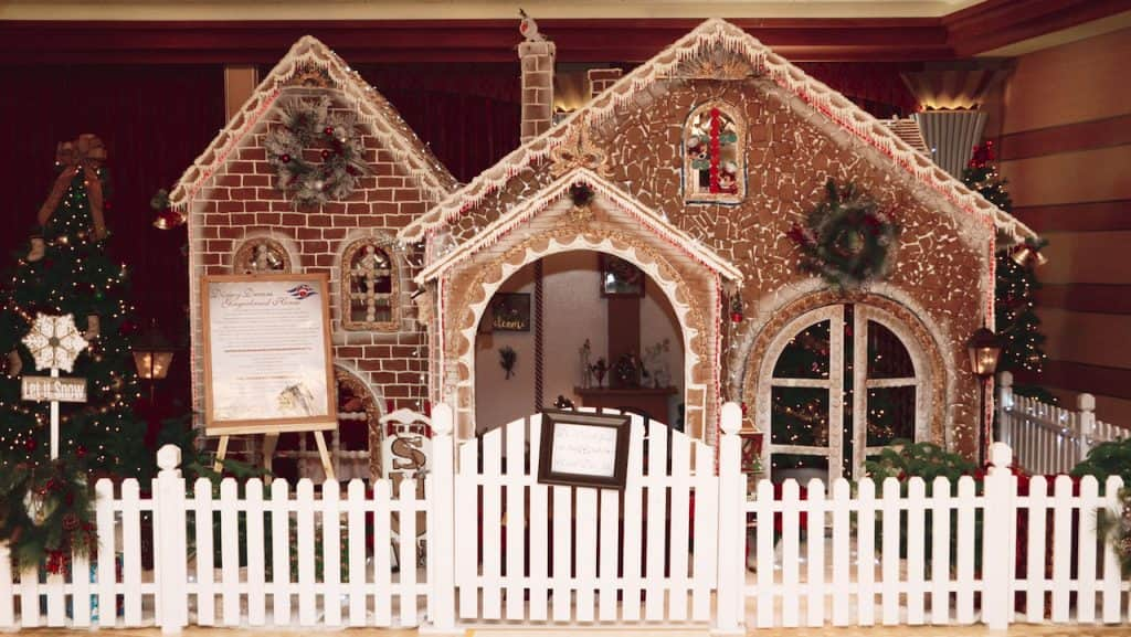 See the Winner of Disney Cruise Line’s Fourth Annual Gingerbread House ...