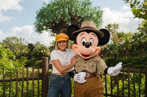 Celebrity Spotlight: Olivia Holt Vacations at Walt Disney World Resort