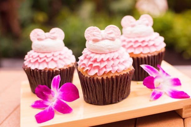 Millennial Pink Cupcake at Capt. Cooks at Disney’s Polynesian Village Resort