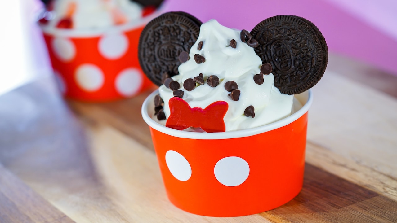 Mickey and Minnie Mouse Sundaes at Clarabelle’s at Disneyland Park