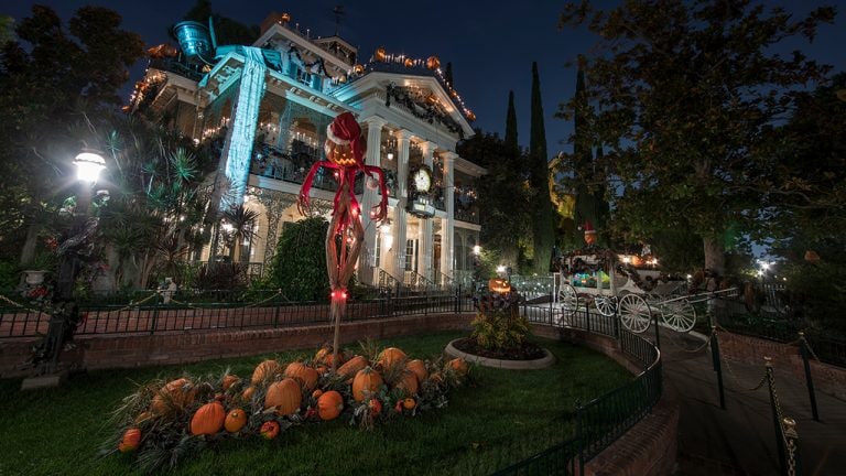 Disney revela detalhe especial da “Haunted Mansion Holiday” Disney revela detalhe especial da “Haunted Mansion Holiday”