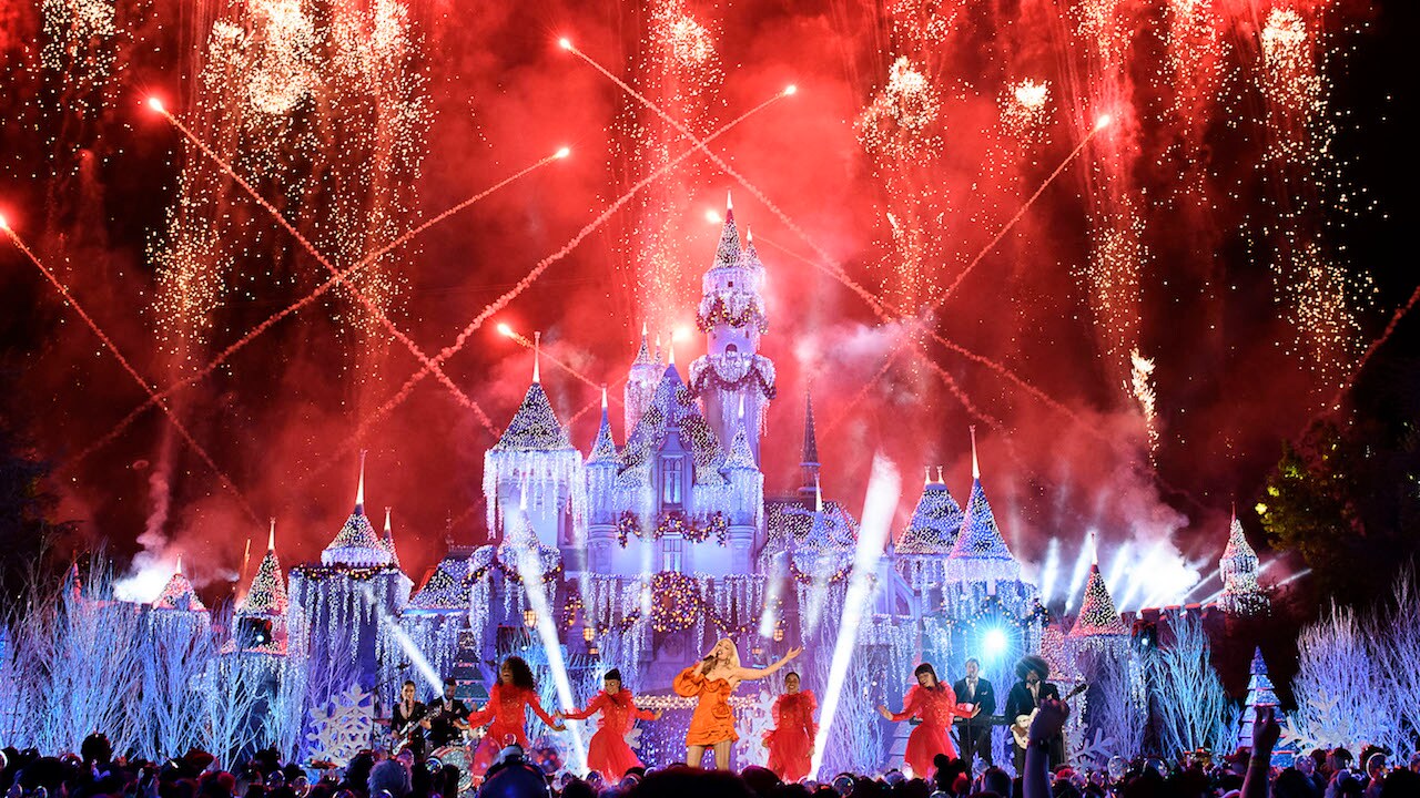 ‘The Wonderful World of Disney Magical Holiday