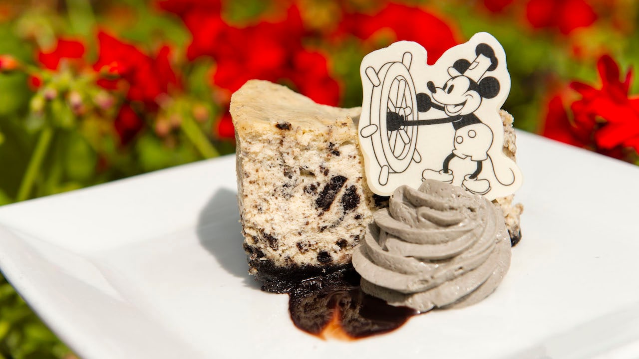 Disney Cookies - Minnie's Bake Shop Mini Birthday Cake