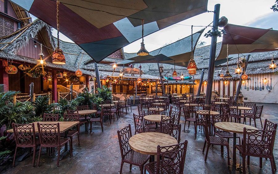Seating setup of The Tropical Hideaway, Disneyland park