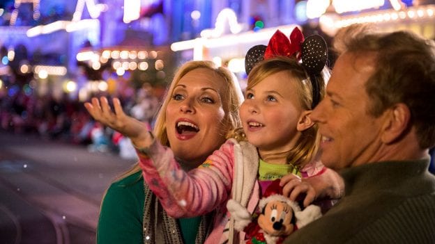 Moms Panel Monday: Top Tips for Making the Most of Mickey’s Very Merry Christmas Party