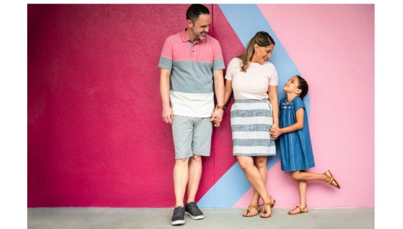 Disney PhotoPass Service at the #BubbleGumWall at Epcot