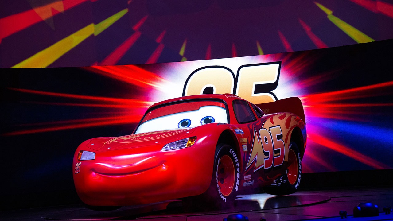 lightning mcqueen ride disney world