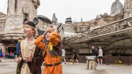 First Guests Land at Star Wars: Galaxy’s Edge