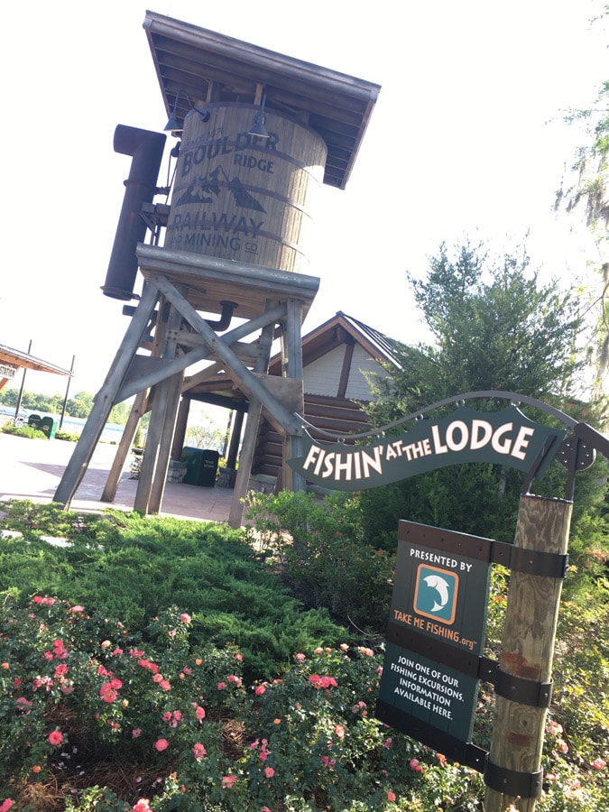 Fishin' at the Lodge Sign