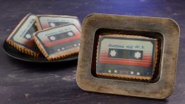 Mix Tart strawberry-filled shortbread cookie